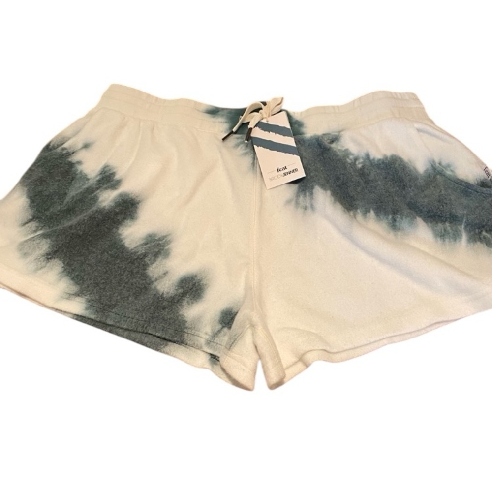 Women's Butter Soft Tie-Dye Shorts XXL New  by Feat Draw String Pockets